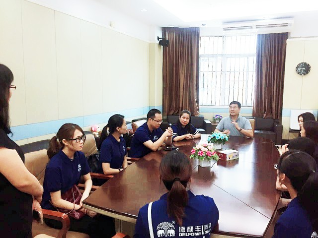 大手拉小手，與愛在一起——德利豐家居組織開(圖2)